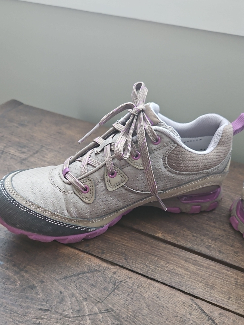 Women's Ahnu Trail Sneaker - Lightweight Comfort
